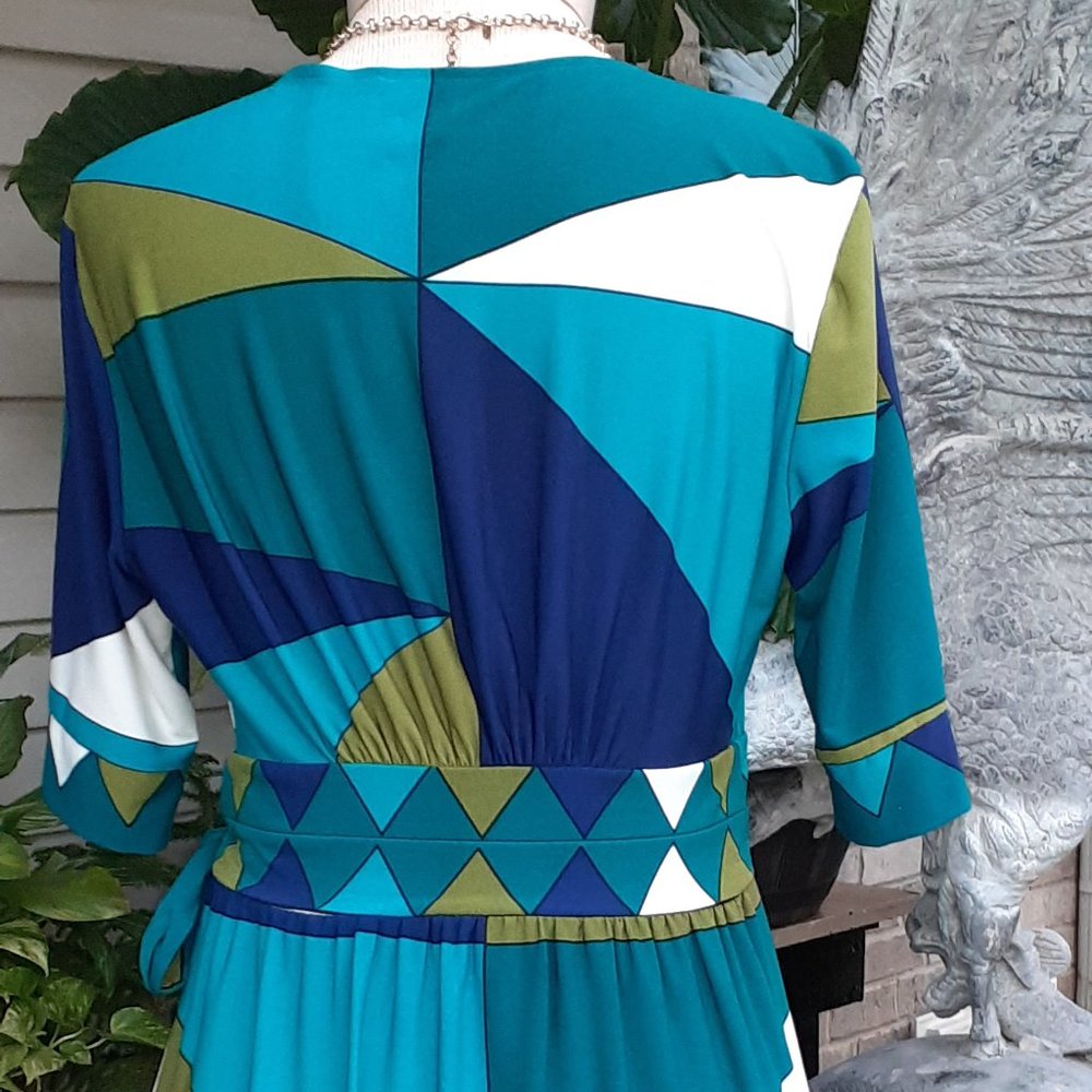 NEW DIRECTION DRESS - Picture 4 of 6